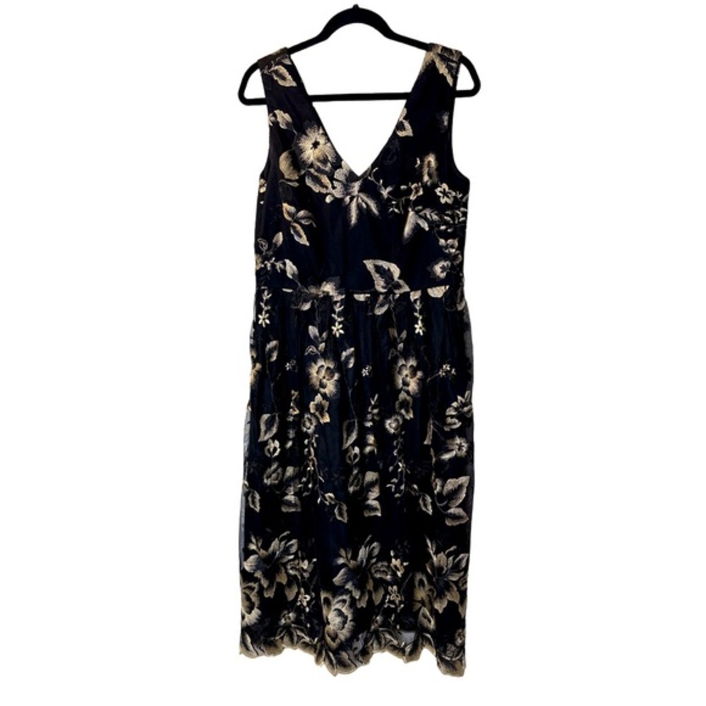 ⭐️ SLNY Black and Gold Floral Embroidered Mesh Midi Dress- size 12